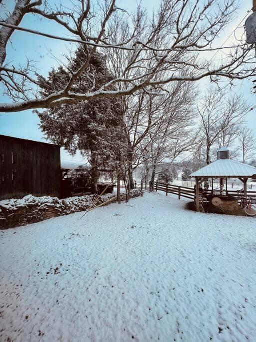 Bourbon Trail Cabin On The Farm Lawrenceburg Exterior photo