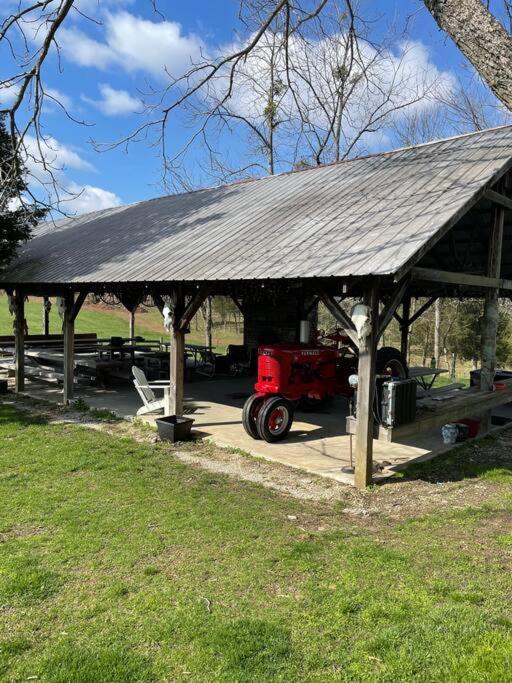Bourbon Trail Cabin On The Farm Lawrenceburg Exterior photo