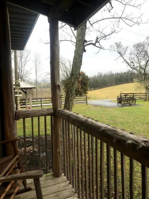 Bourbon Trail Cabin On The Farm Lawrenceburg Exterior photo